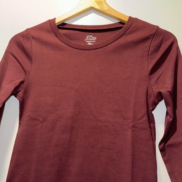 Long Sleeve Crew Neck T-Shirt - Picture 4 of 8